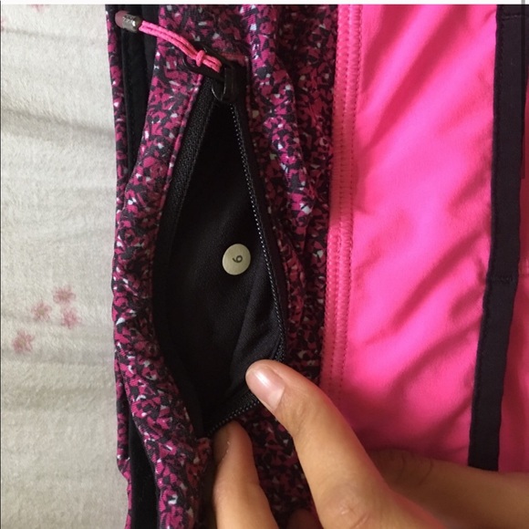 Lululemon speed shorts 2.5” - Picture 2 of 4